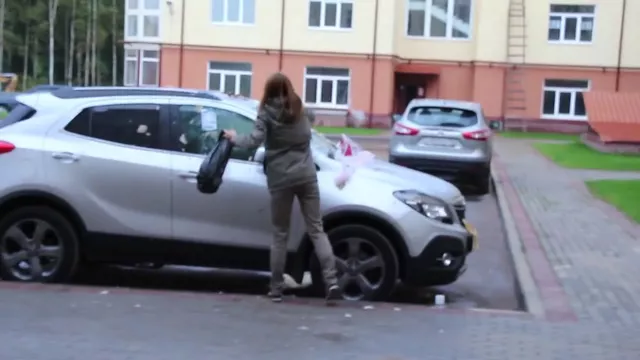 Девушка перепутала машину своего бывшего
