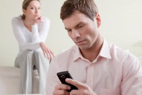 Что делать, если муж изменяет в интернете