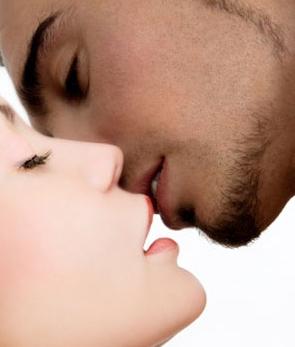 Как приятно поцеловать парня