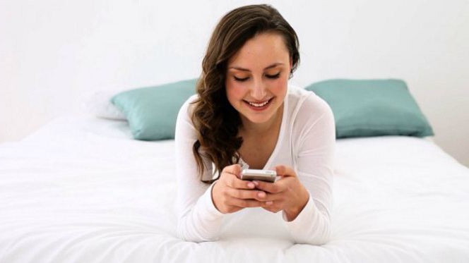 Как возбудить мужчину по СМС? Эротические СМС: примеры