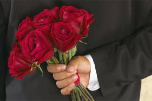 Сколько роз подарить девушке