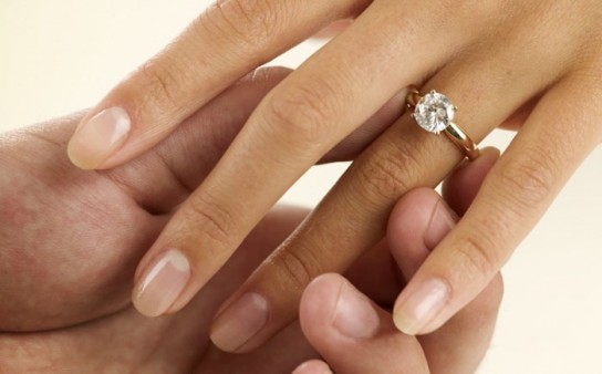 Какое кольцо дарят когда делают предложение?
