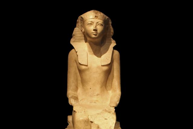 160118_EM_RichestWomen_Hatshepsut