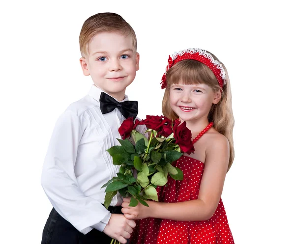 Девочка и мальчик, открытки с цветами, изолированные на белом — стоковое фото